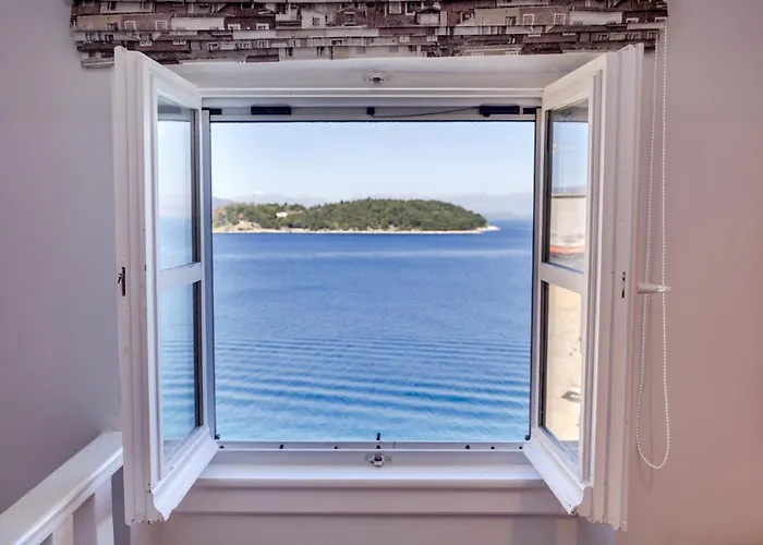 Lighthouse Lejlighed Corfu (city)