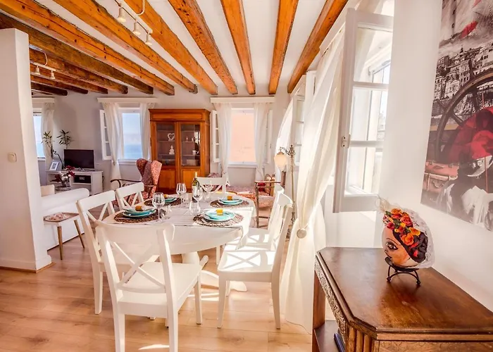 Lighthouse Lejlighed Corfu (city)